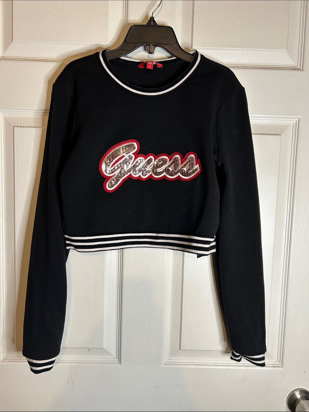 Guess Black Cropped Sweatshirt with Red-Trimmed Sequin Logo